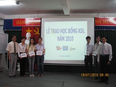 Lễ Trao học bổng KDL 2010